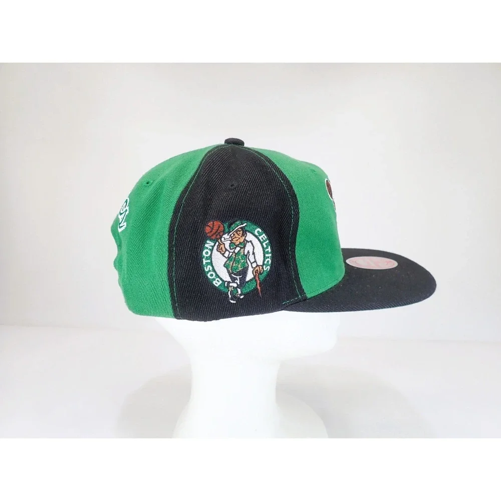 Mitchell & Ness Boston Celtics Snapback Hat Split Green Black Lucky Leprechaun‎